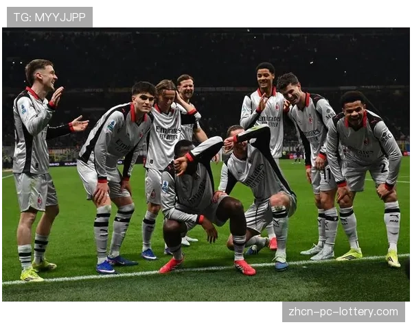 都灵市举办“意甲遗产”业余足球赛,近千名市民参与